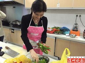 周群飞和女儿照片